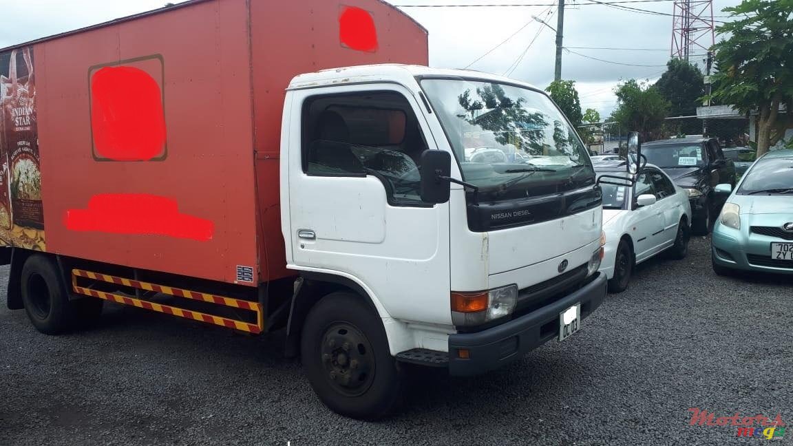 2003' Nissan UD photo #4