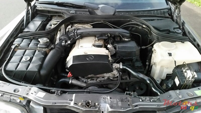 1998' Mercedes-Benz C-Class photo #2