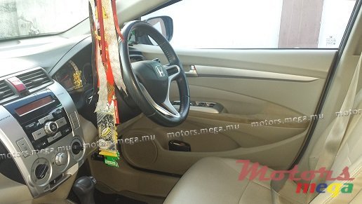 2010' Honda City photo #2