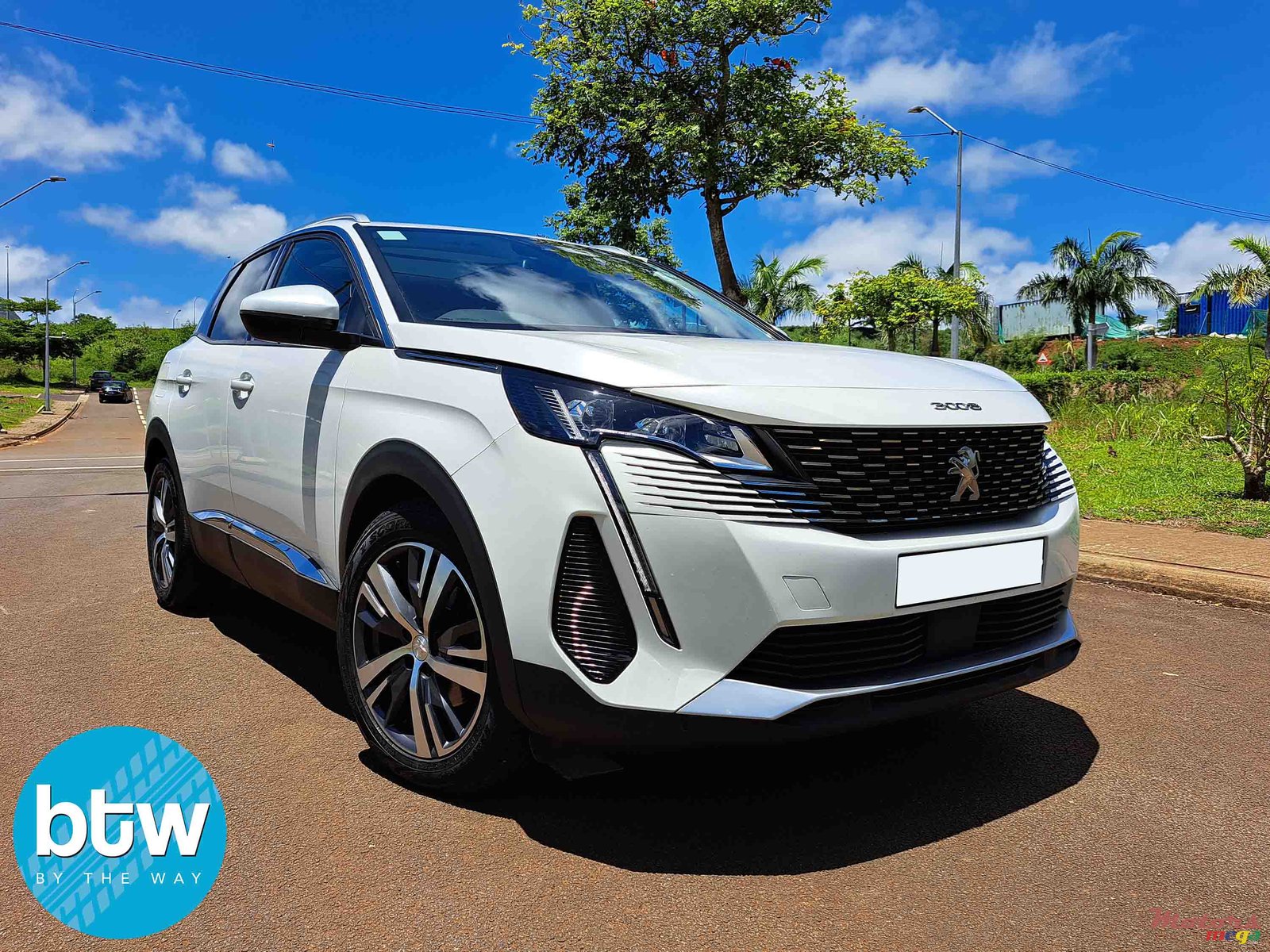 2021' Peugeot 3008 photo #1