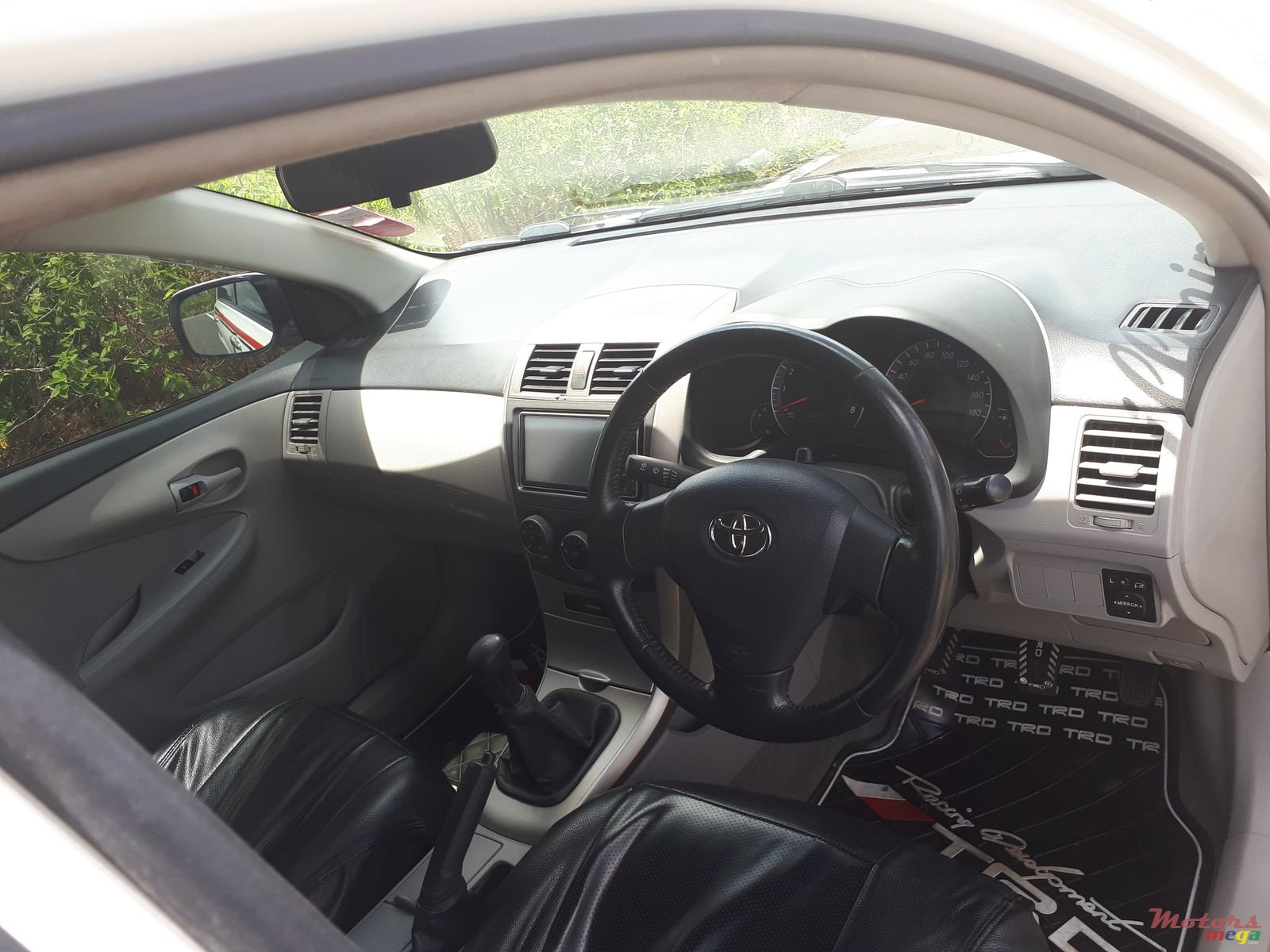 2009' Toyota Corolla Axio GT Turbo photo #4