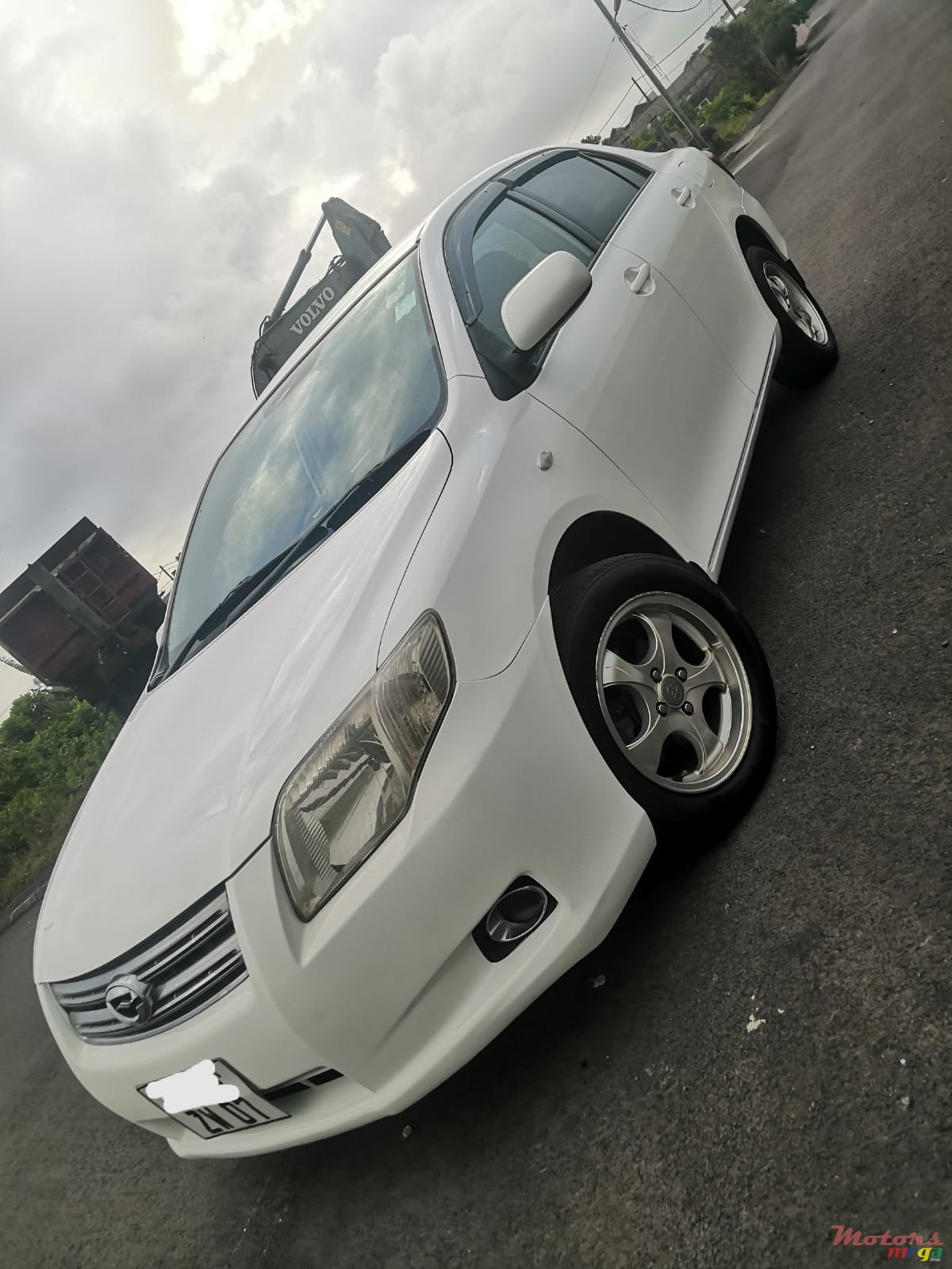 2007' Toyota Axio Manual photo #1