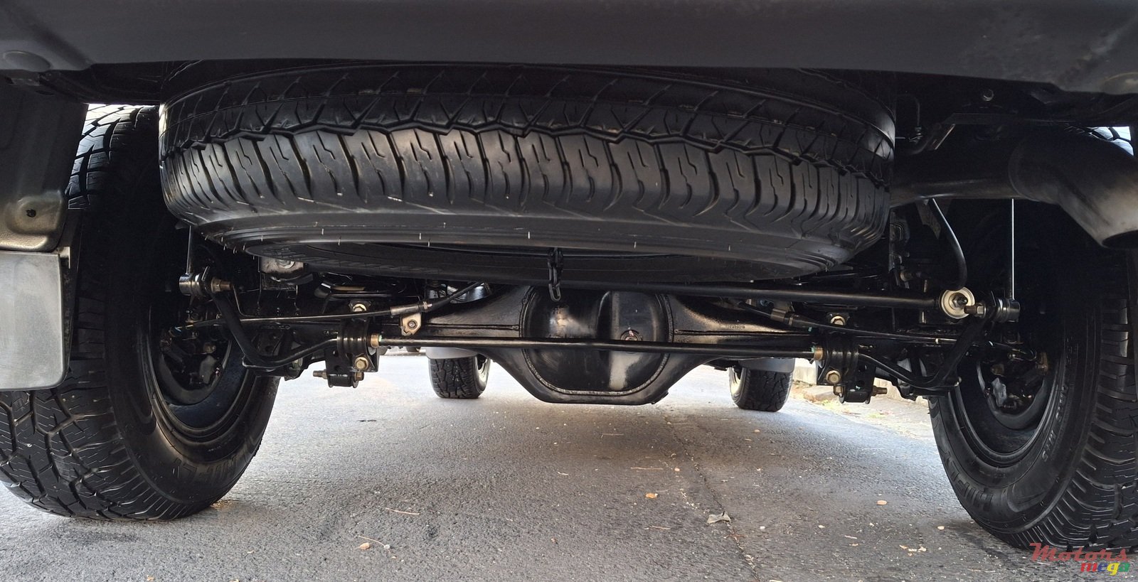 2021' Nissan Navara photo #5