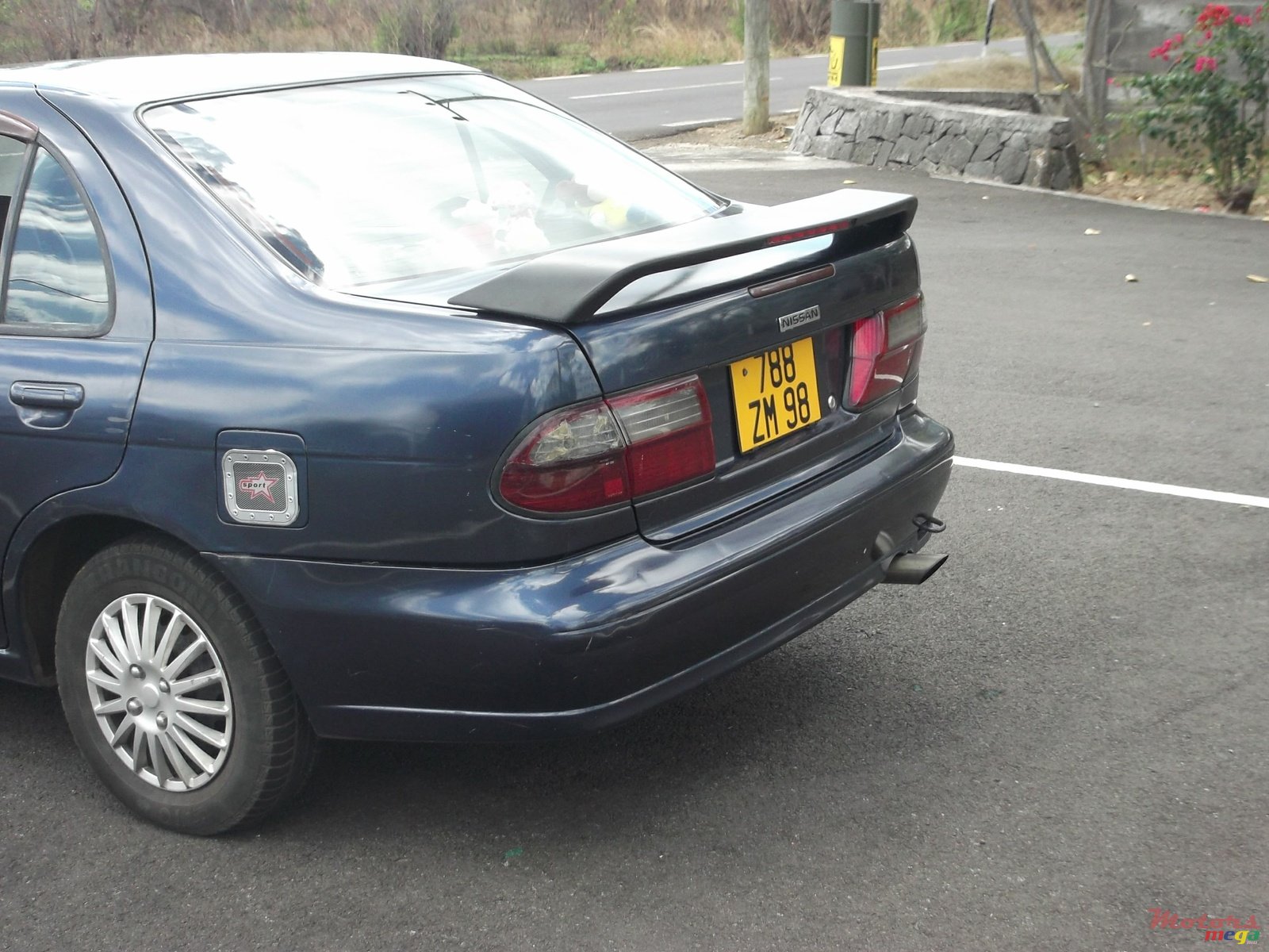 1998' Nissan Pulsar photo #2
