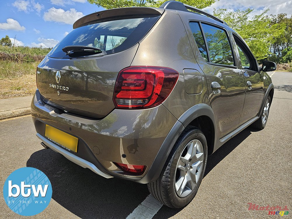 2019' Renault Sandero STEPWAY photo #4