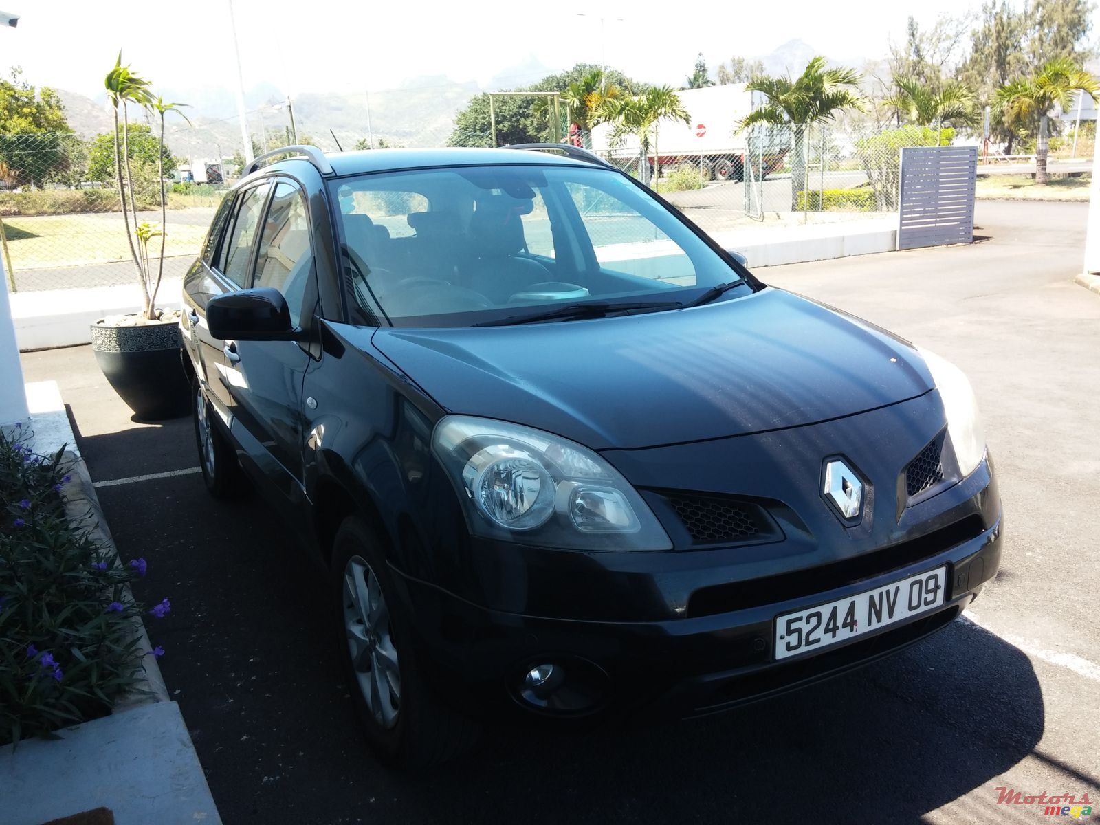 2009' Renault Koleos photo #1