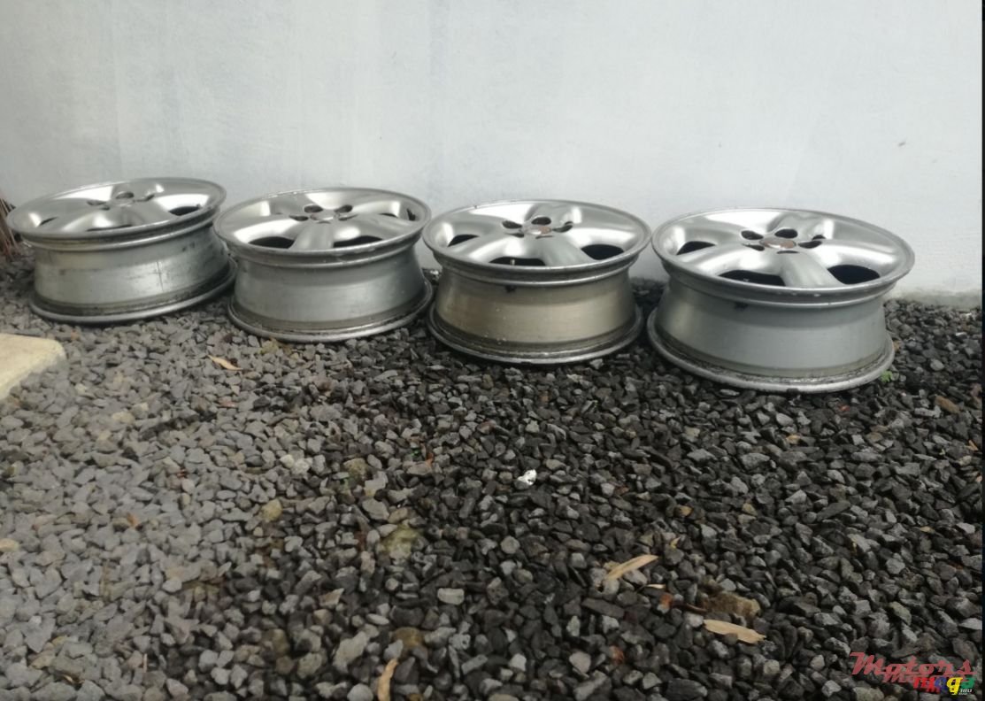 2005' Toyota photo #1