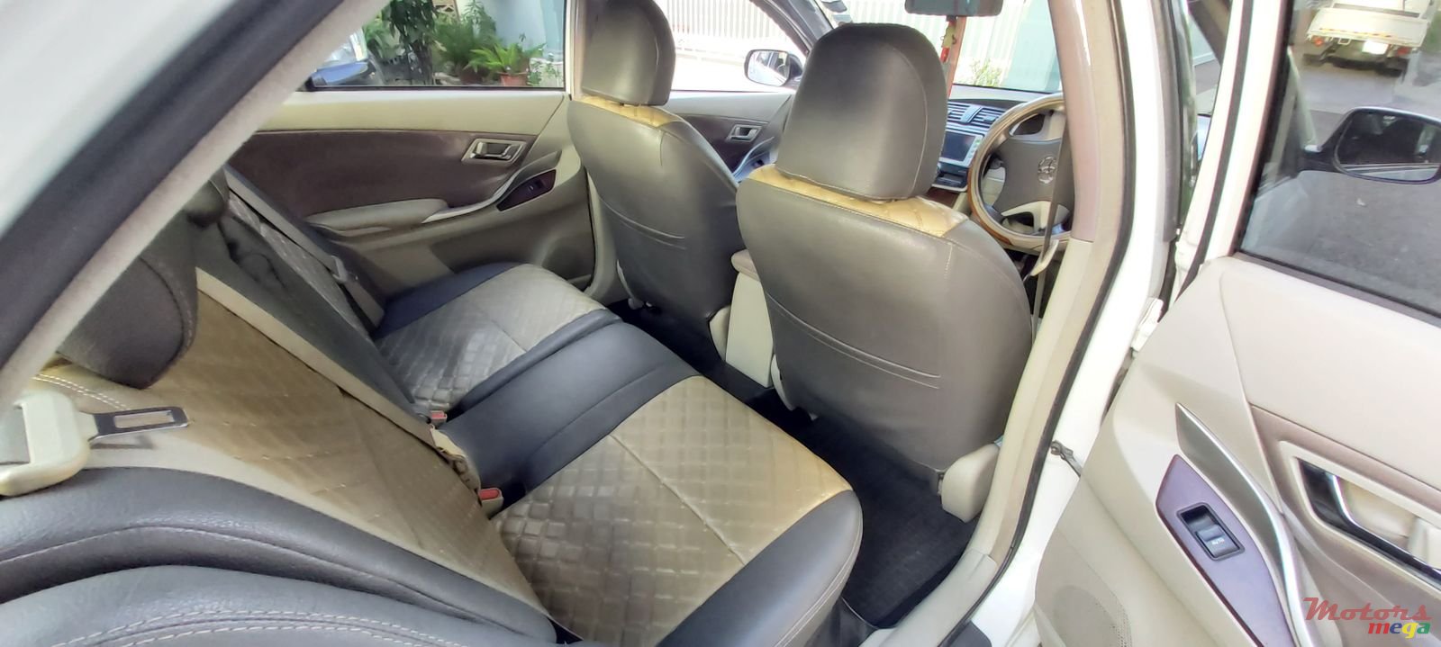 2012' Toyota Allion A15 photo #5