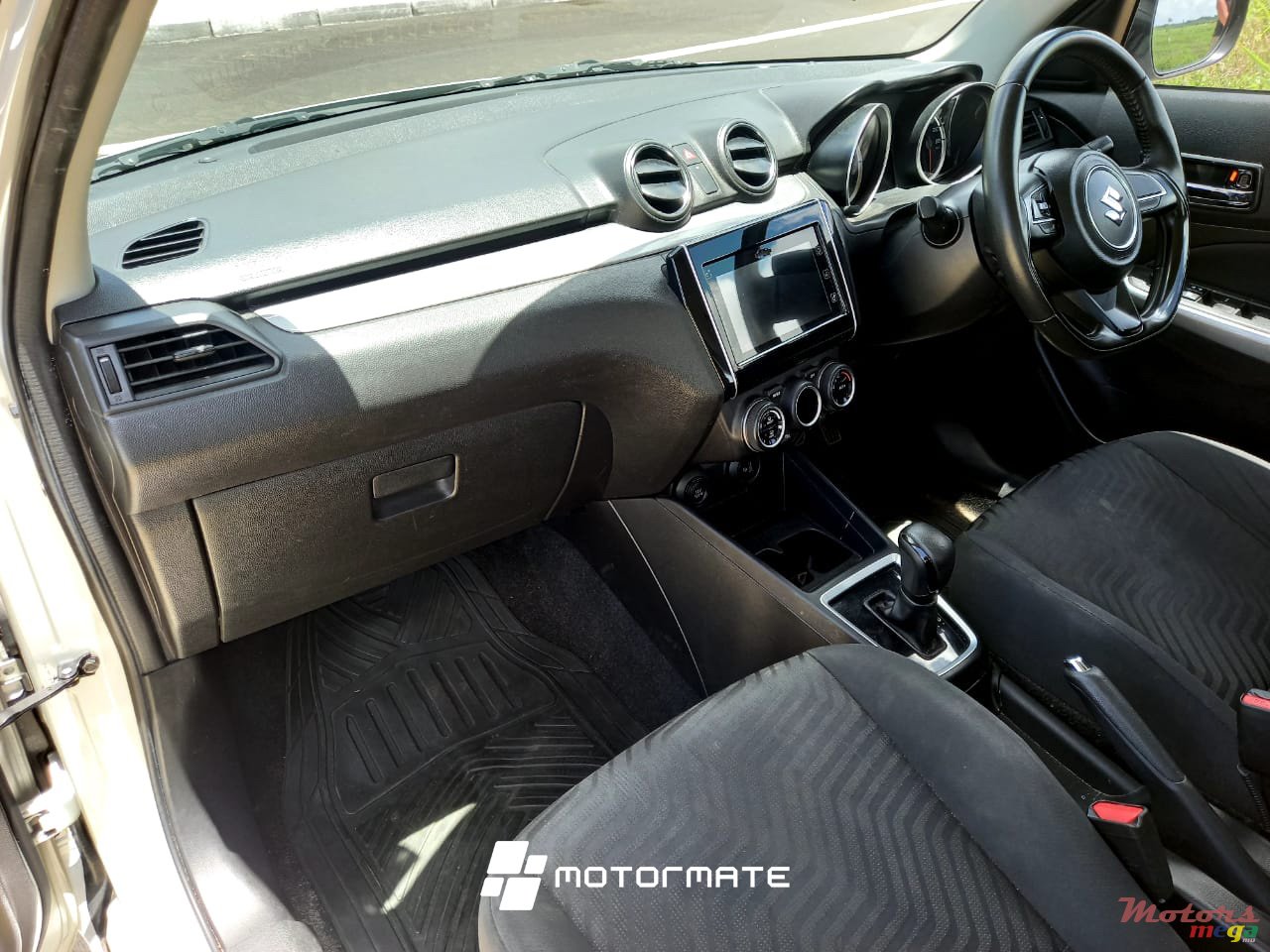 2021' Suzuki Swift GLX photo #5