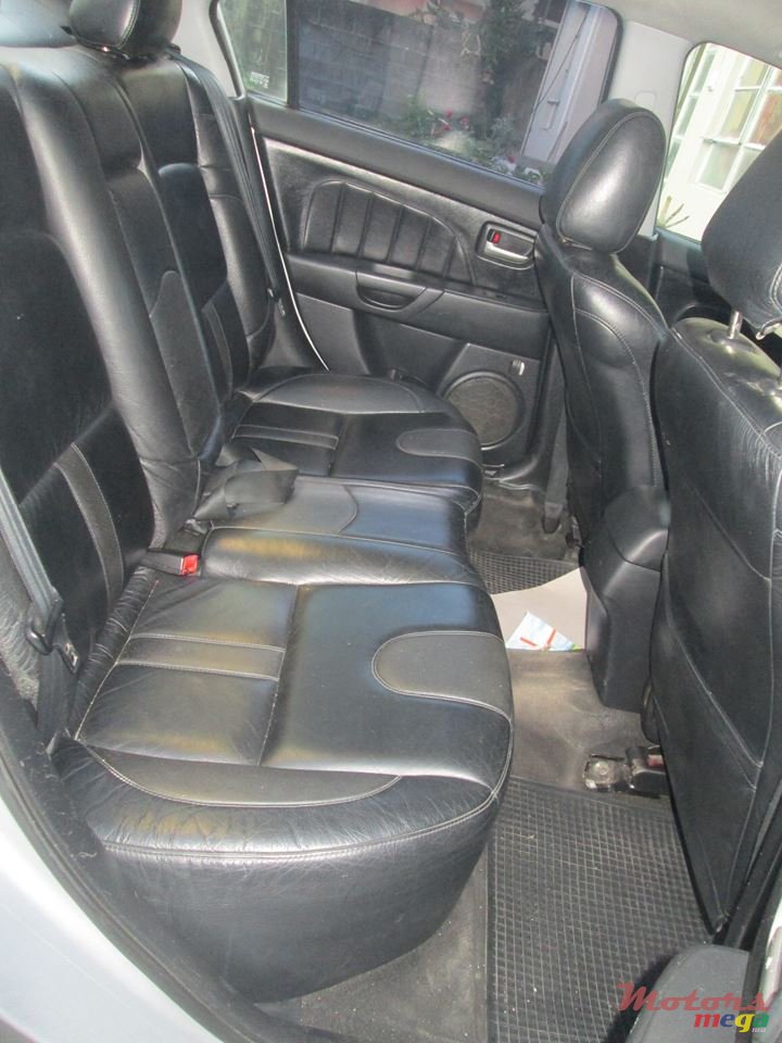 2005' Mazda 3 photo #6