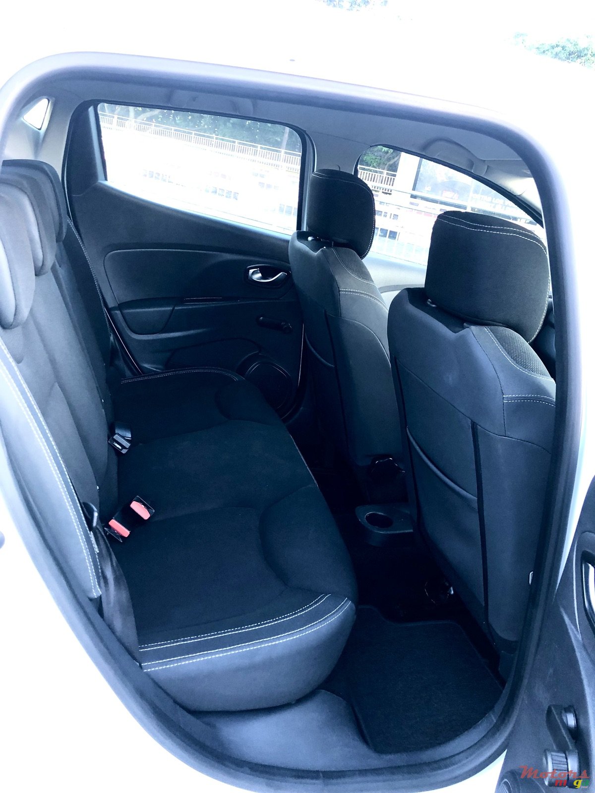 2017' Renault Clio 1.2 Turbo photo #6