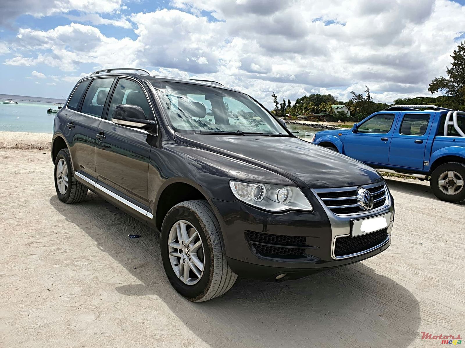 2008' Volkswagen Touareg automatic photo #1