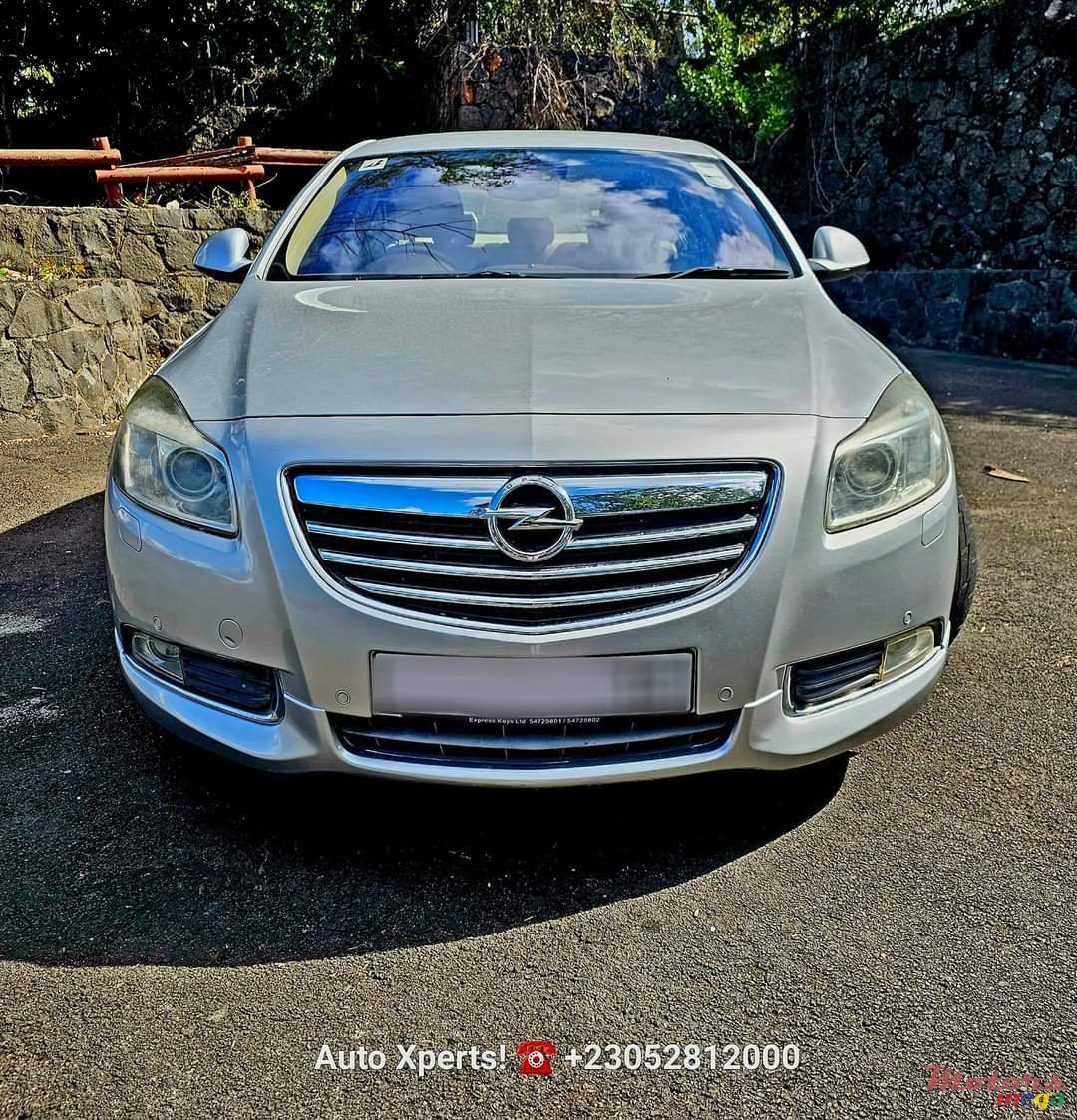 2012' Opel Insignia Turbo photo #4