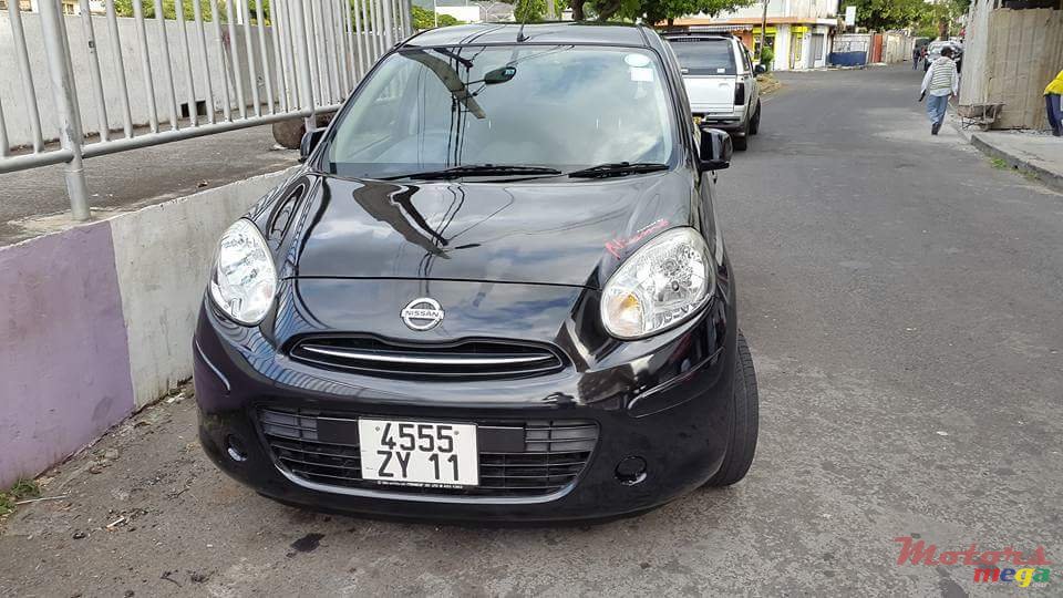 2011' Nissan photo #1