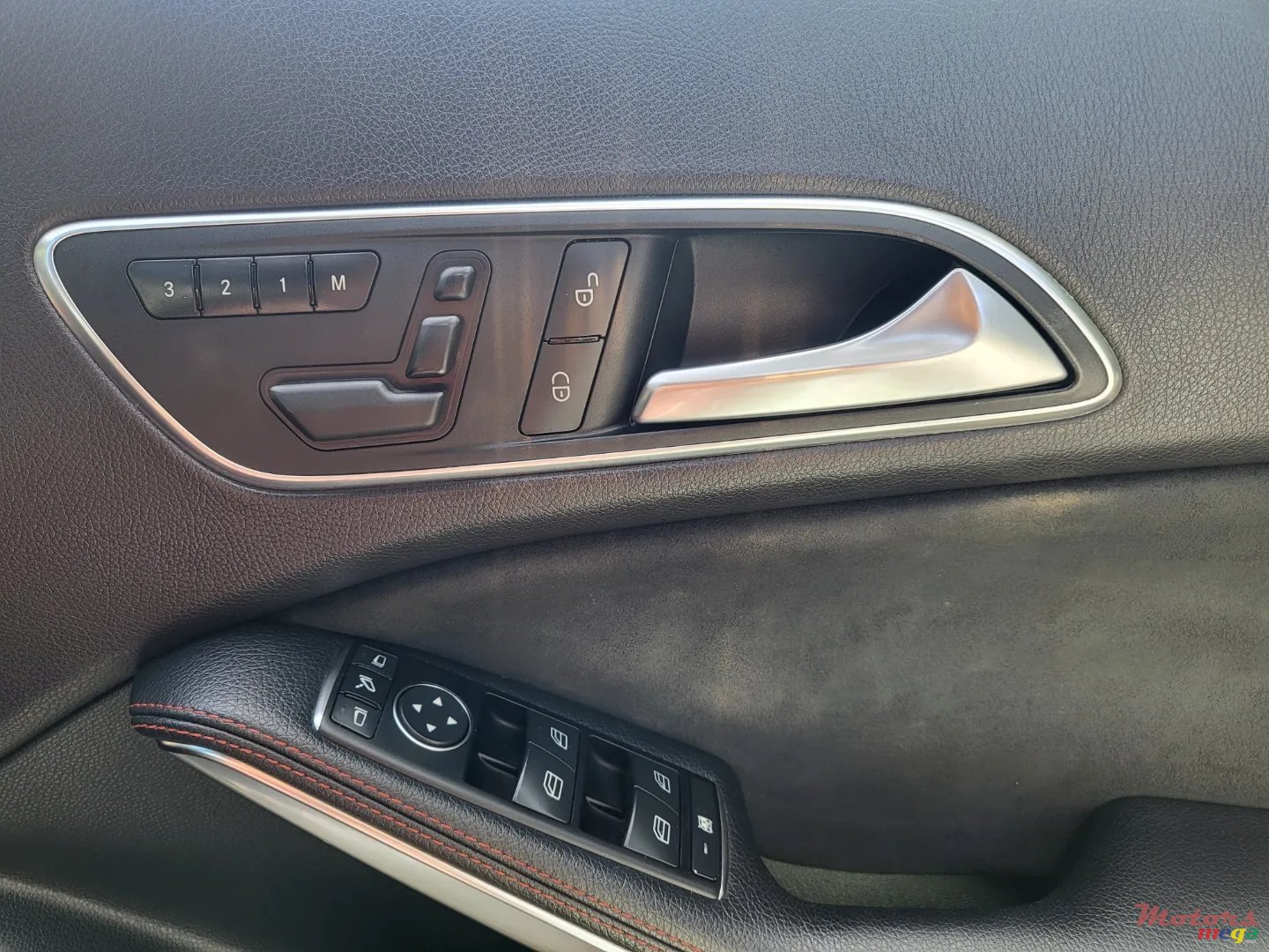 2014' Mercedes-Benz CLA 180 photo #7