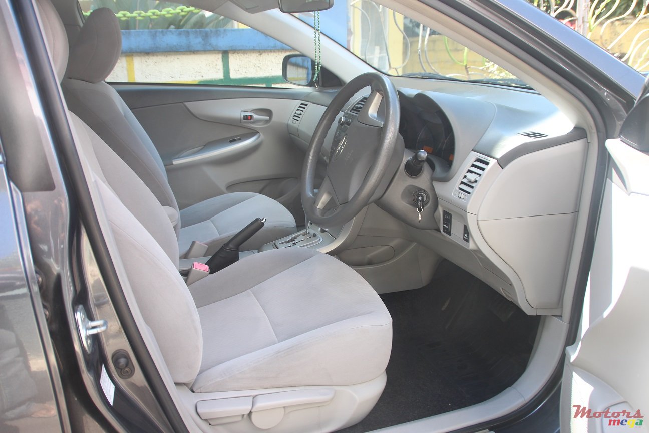 2009' Toyota Corolla photo #5