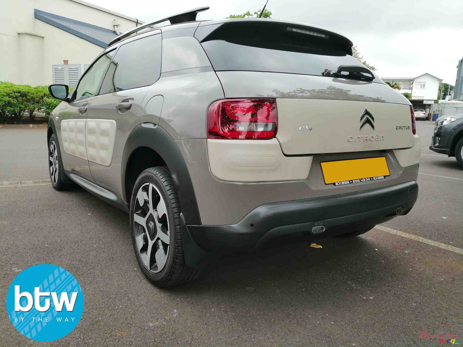 2015' Citroen C4 Cactus photo #2