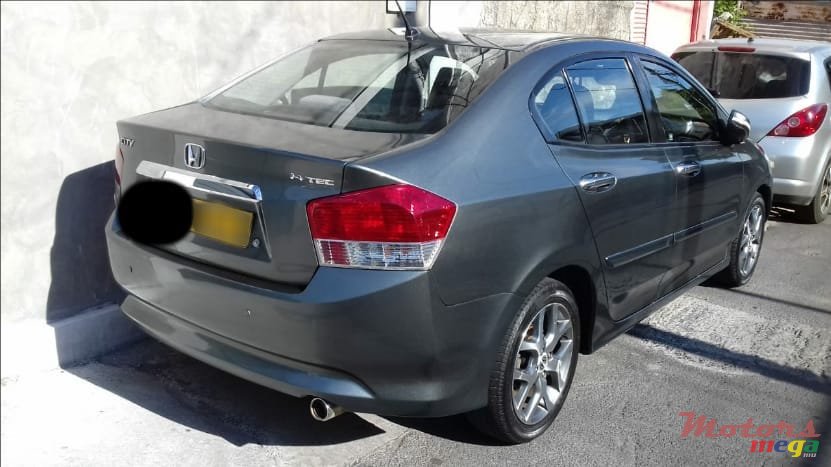 2010' Honda City photo #1