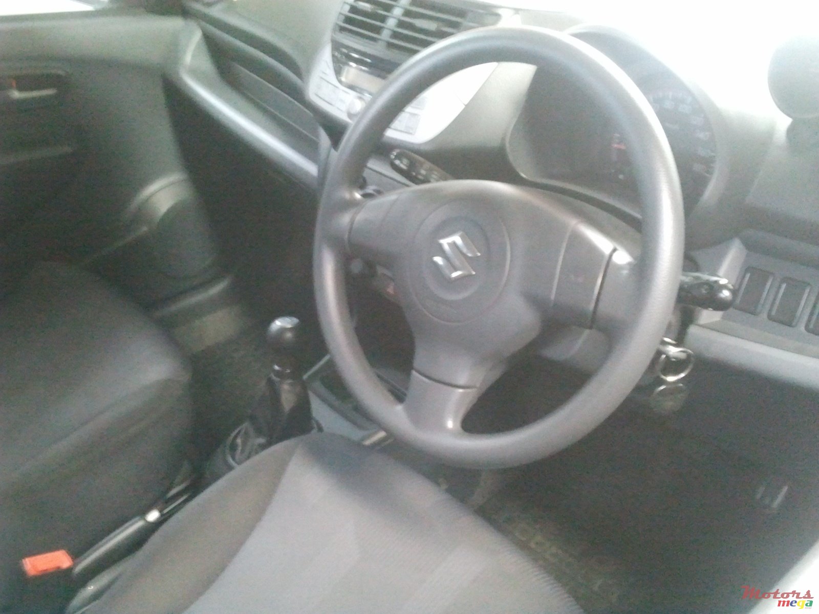 2012' Suzuki Celerio photo #4