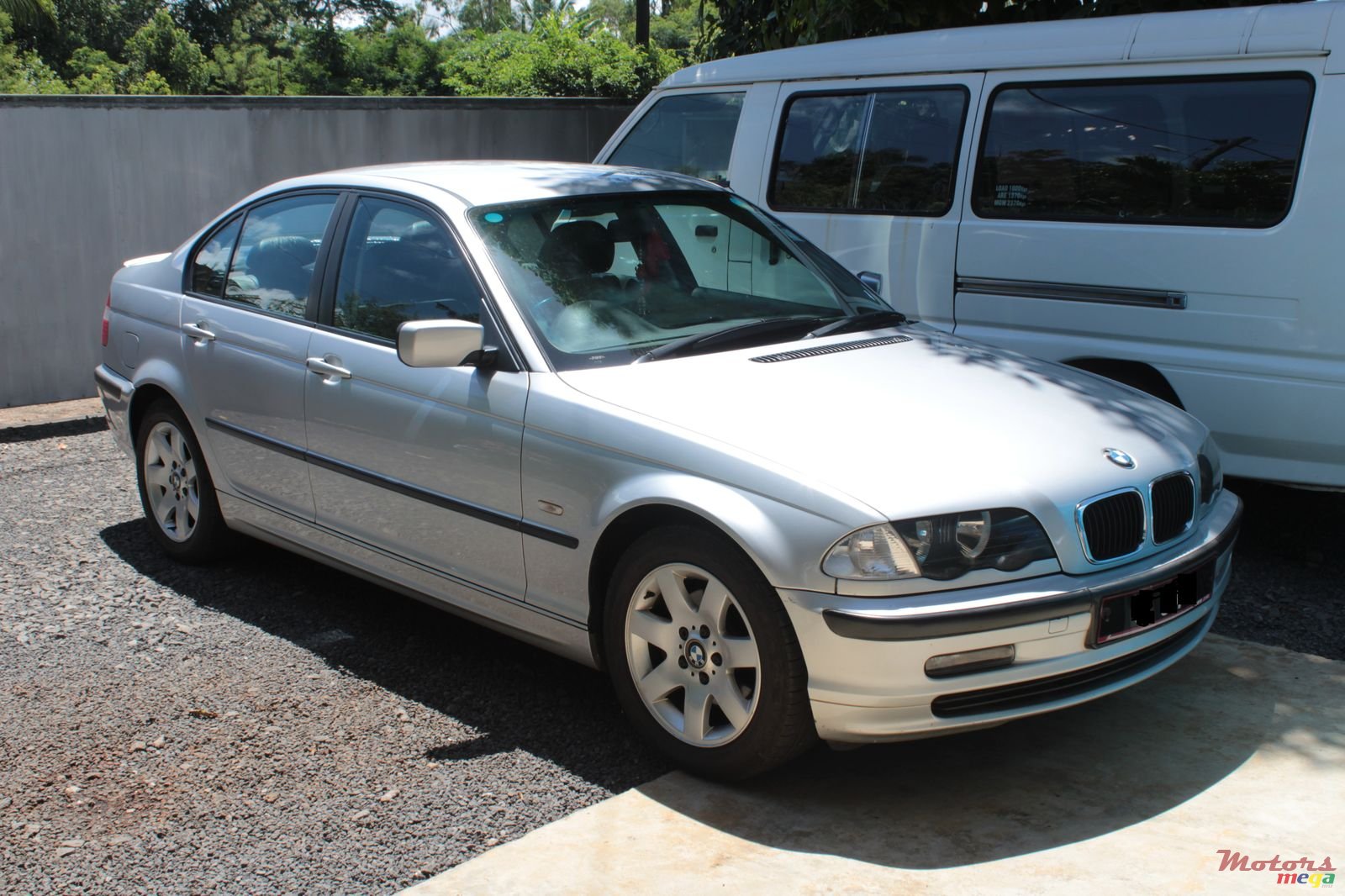 2000' BMW 318 photo #1