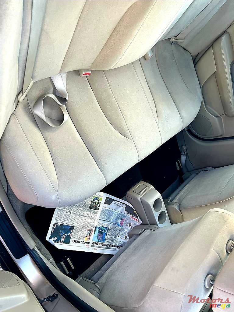 2010' Nissan Tiida Sedan photo #6