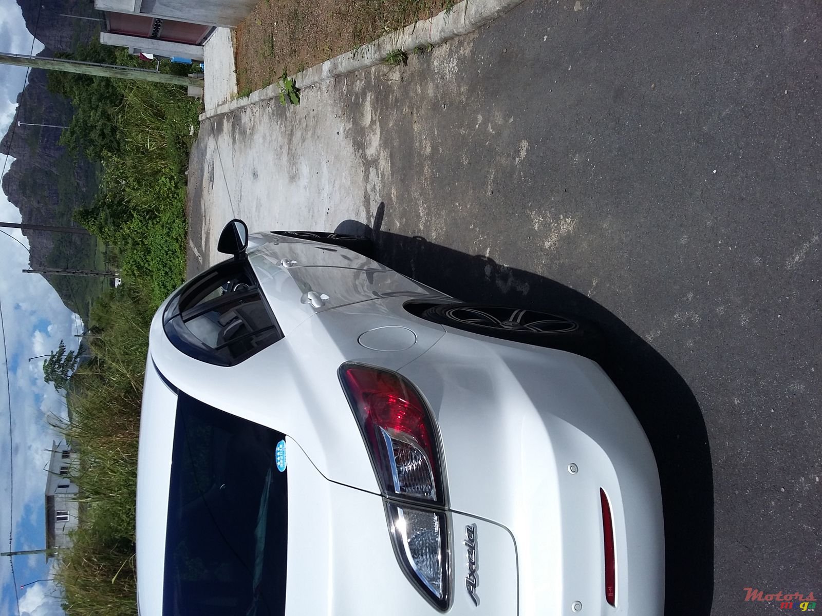 2012' Mazda Axela photo #1