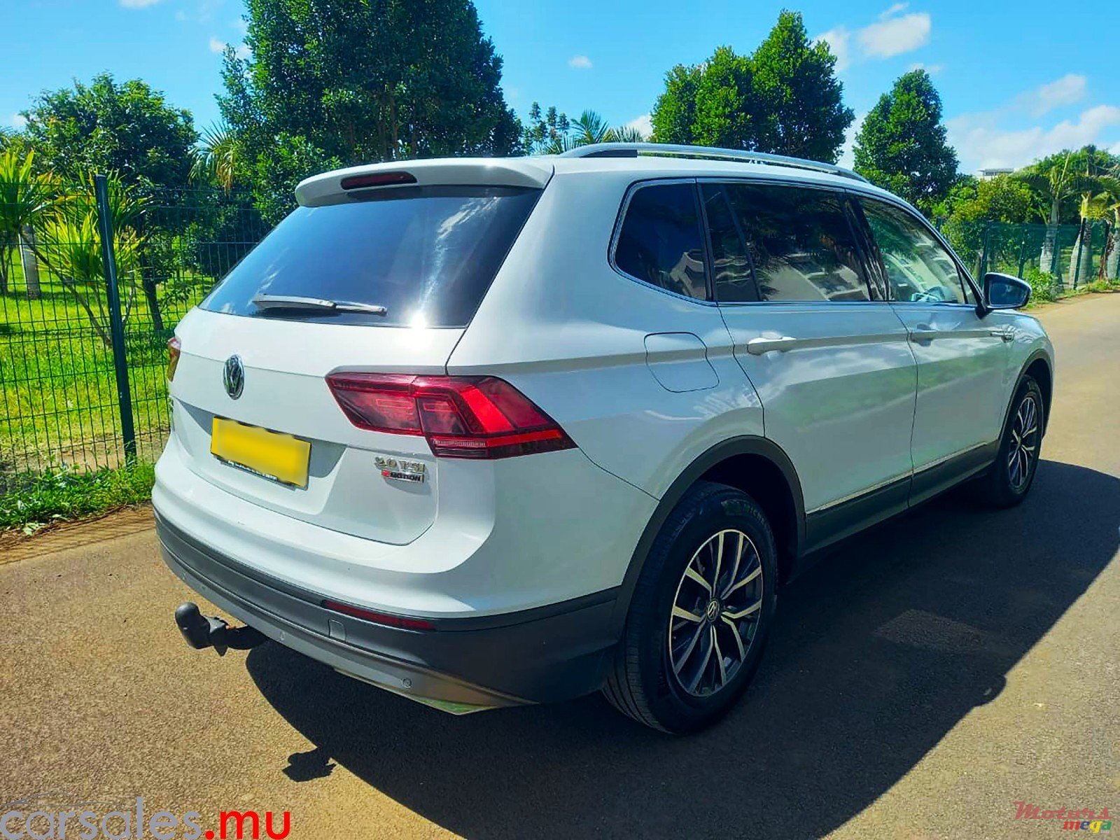 2019' Volkswagen Tiguan Allspace 2.0 TSI Allmotion photo #3