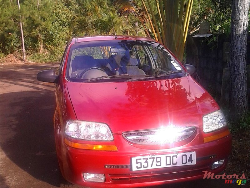 2004' Chevrolet Aveo photo #1