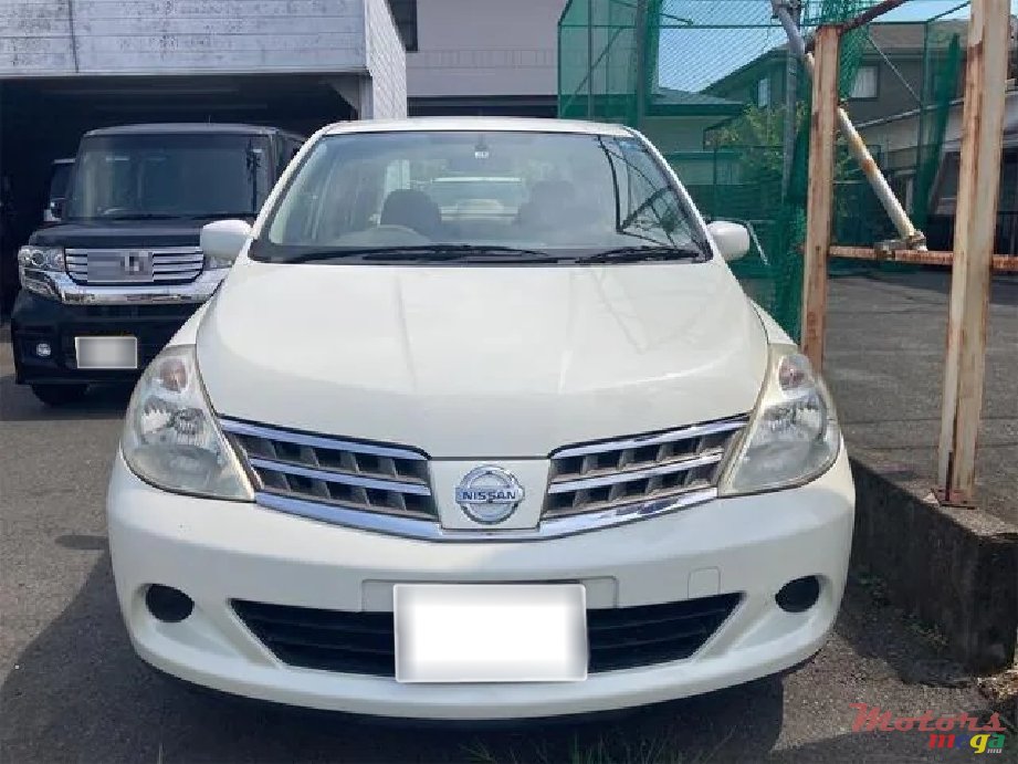 2008' Nissan Tiida photo #3