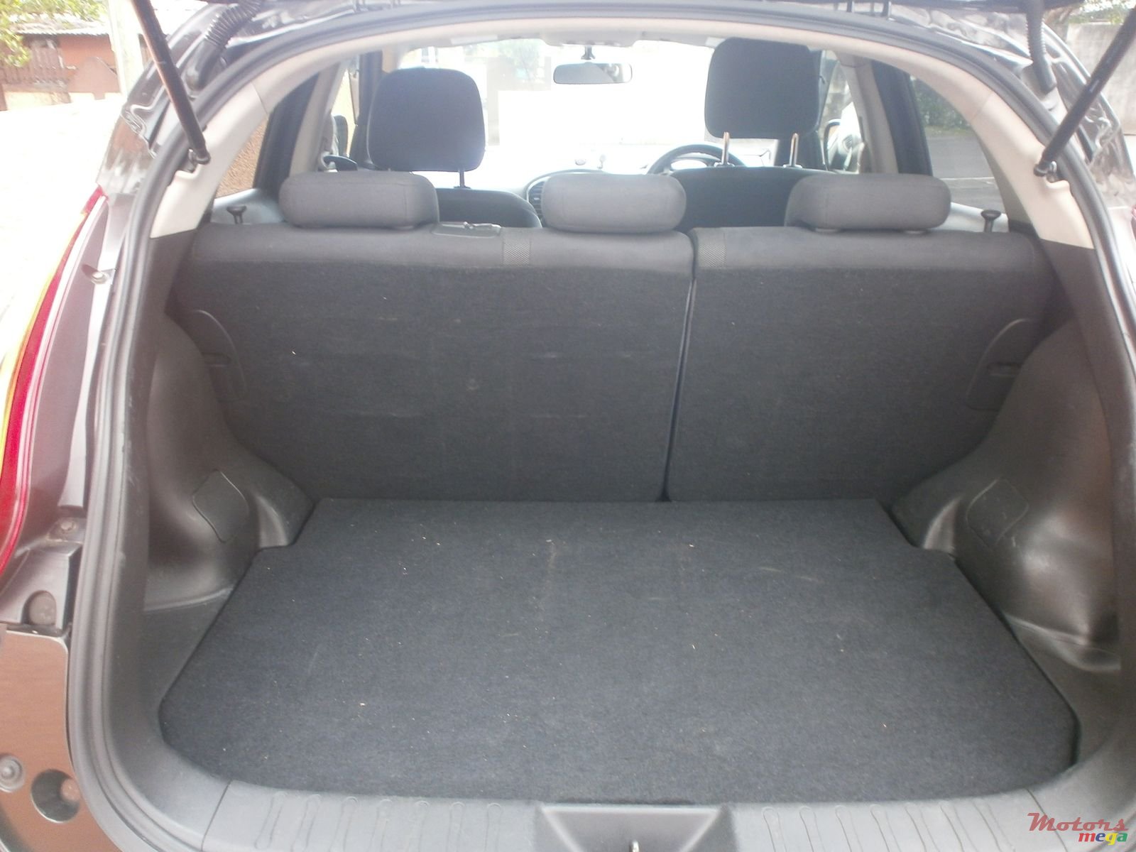 2013' Nissan Juke photo #3