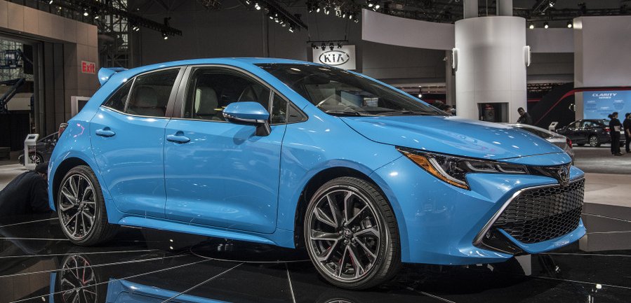 2019 Toyota Corolla Hatchback: Plastic hatch and other fun facts
