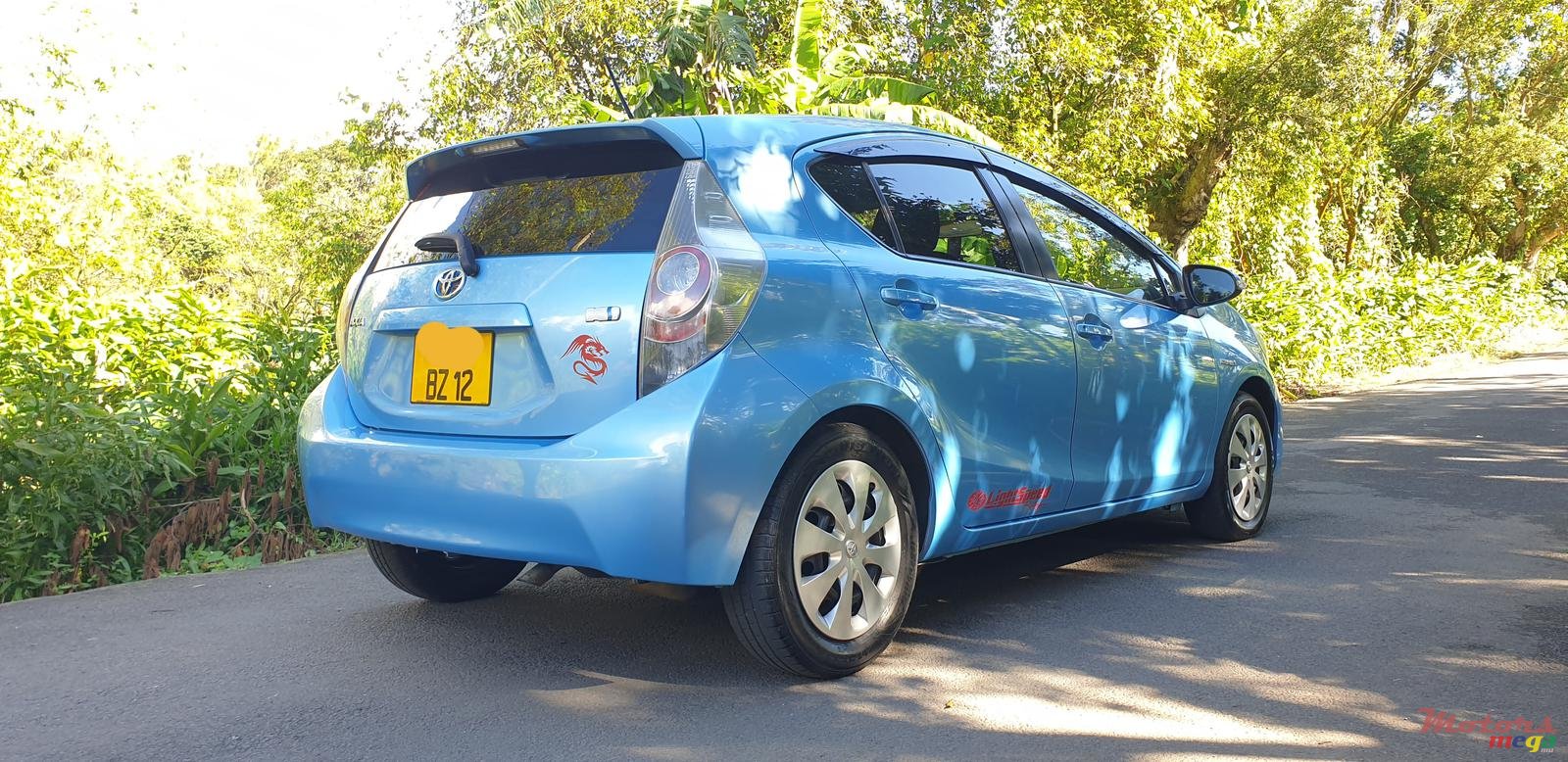 2012' Toyota Aqua photo #3