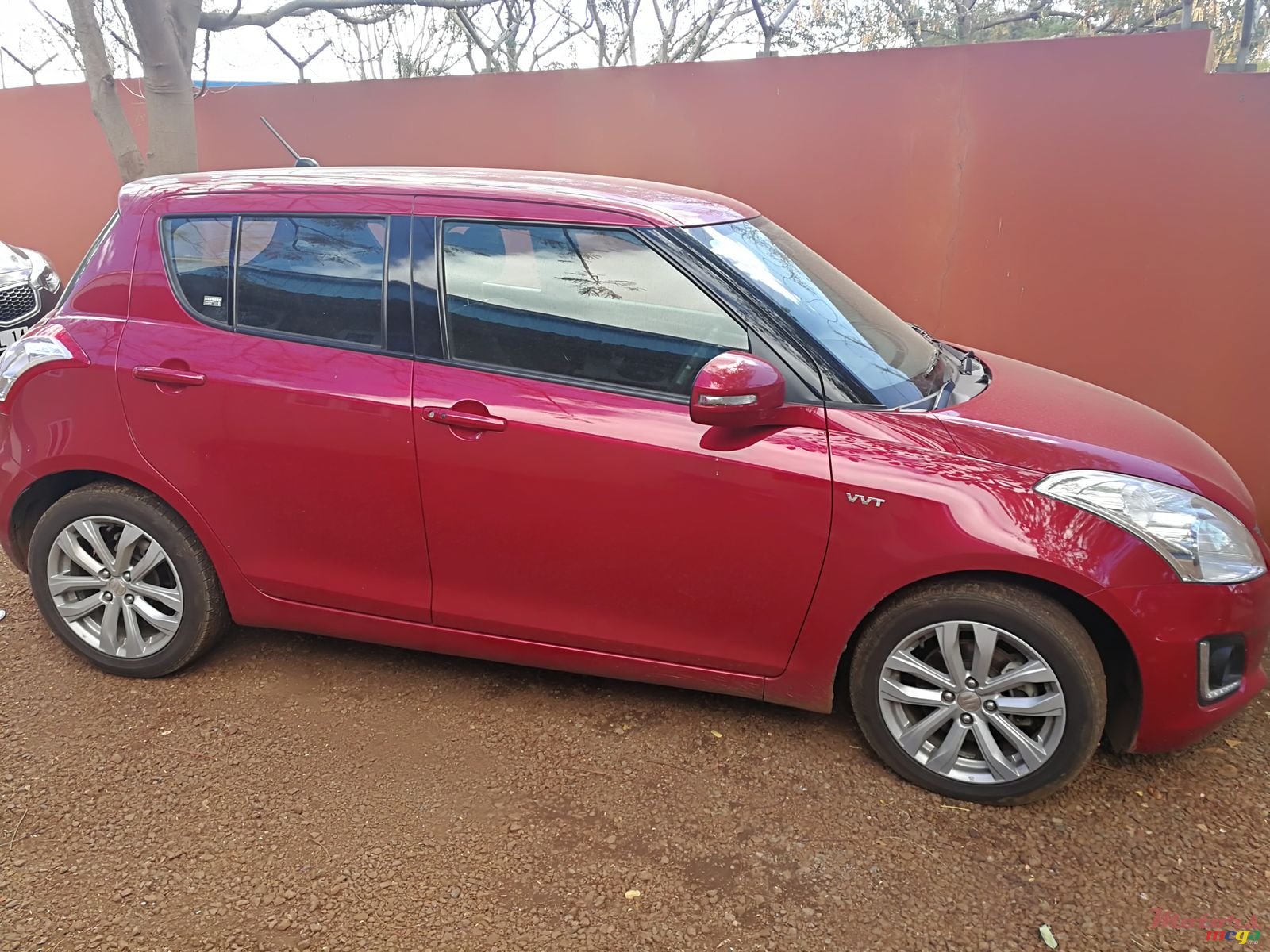 2014' Suzuki Swift photo #1