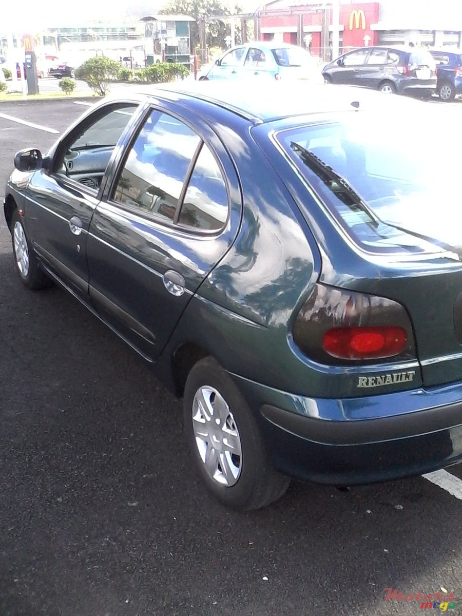 1997' Renault Megane photo #1