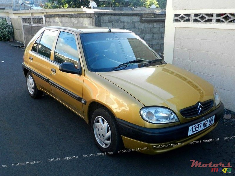 2001' Lotus photo #4