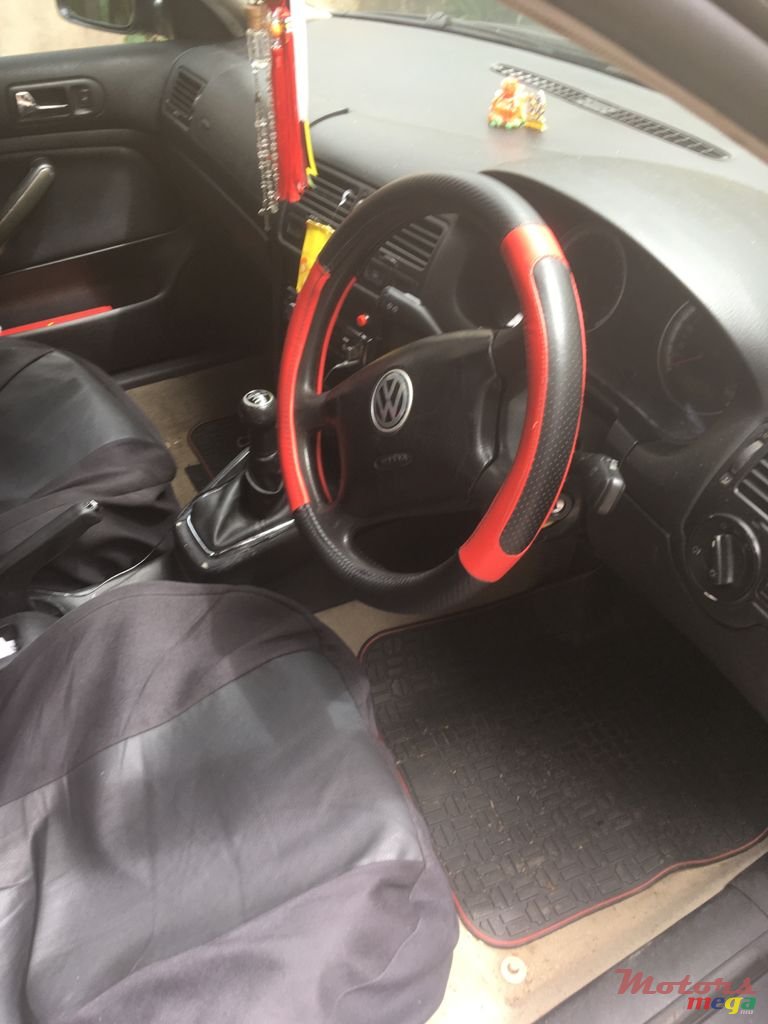 2003' Volkswagen Bora photo #3