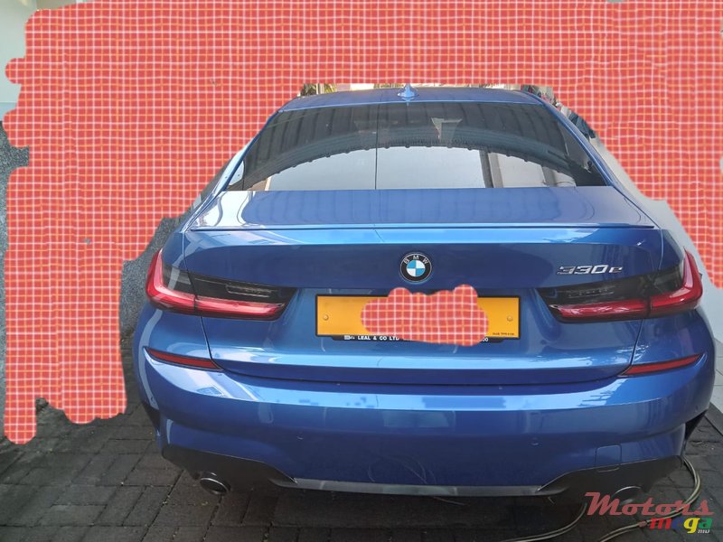 2020' BMW 330 photo #2