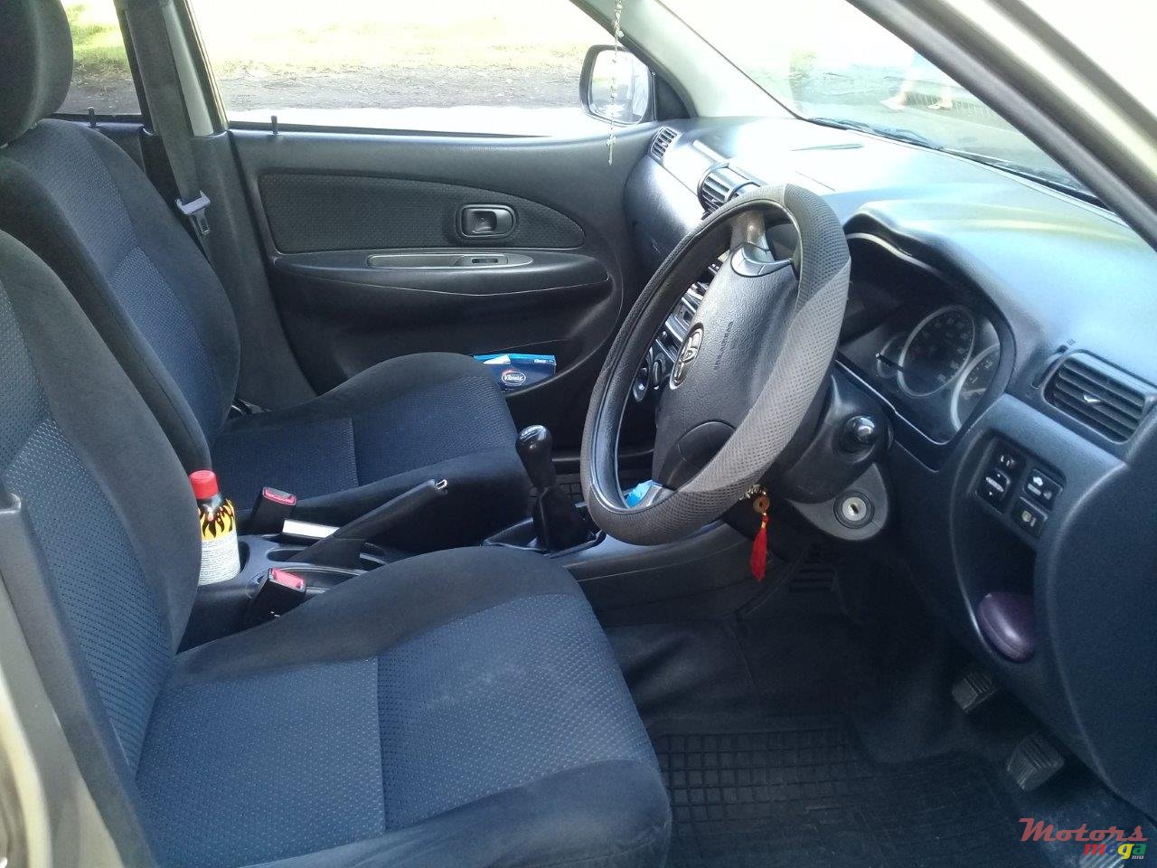 2011' Toyota Avanza photo #3