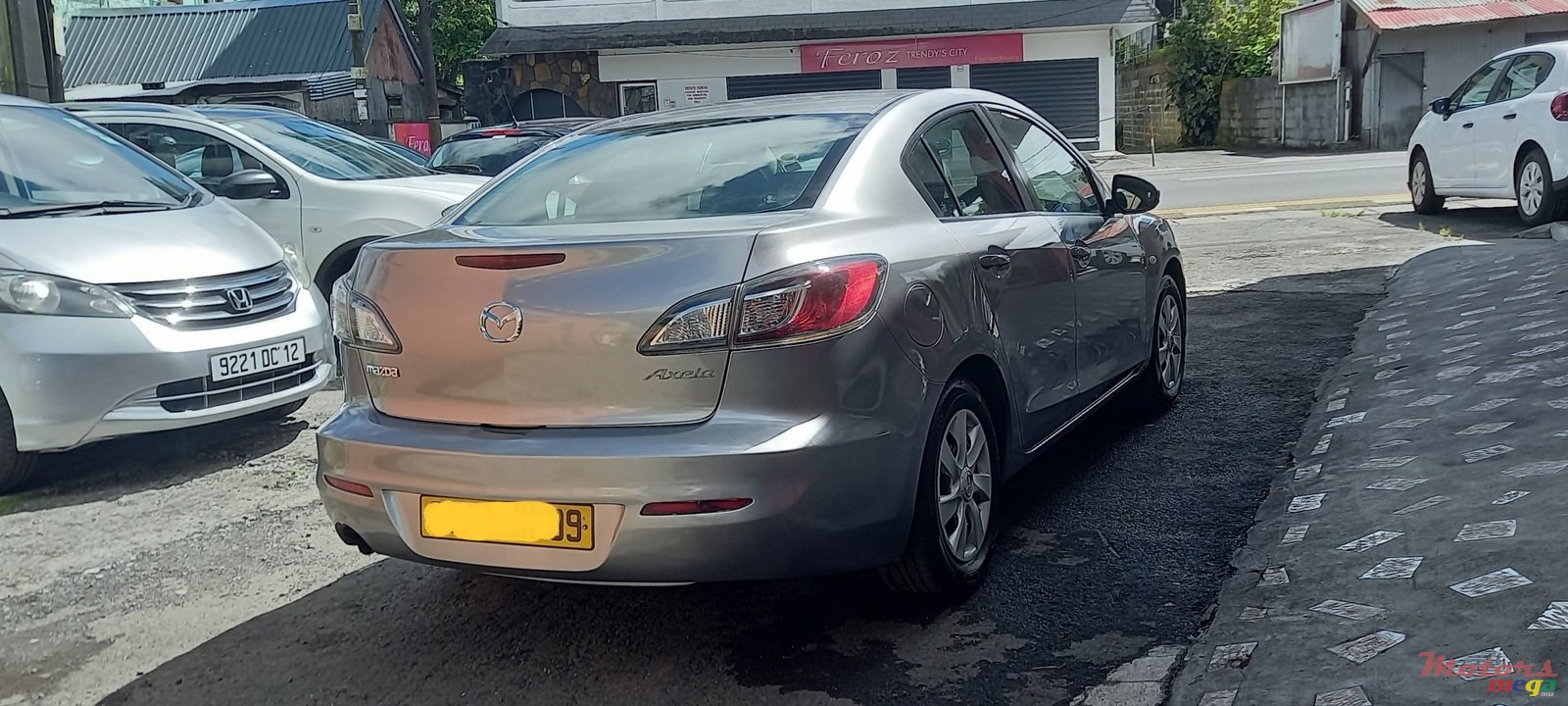 2009' Mazda Axela photo #4