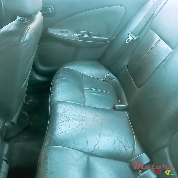 2004' Nissan Sunny photo #5