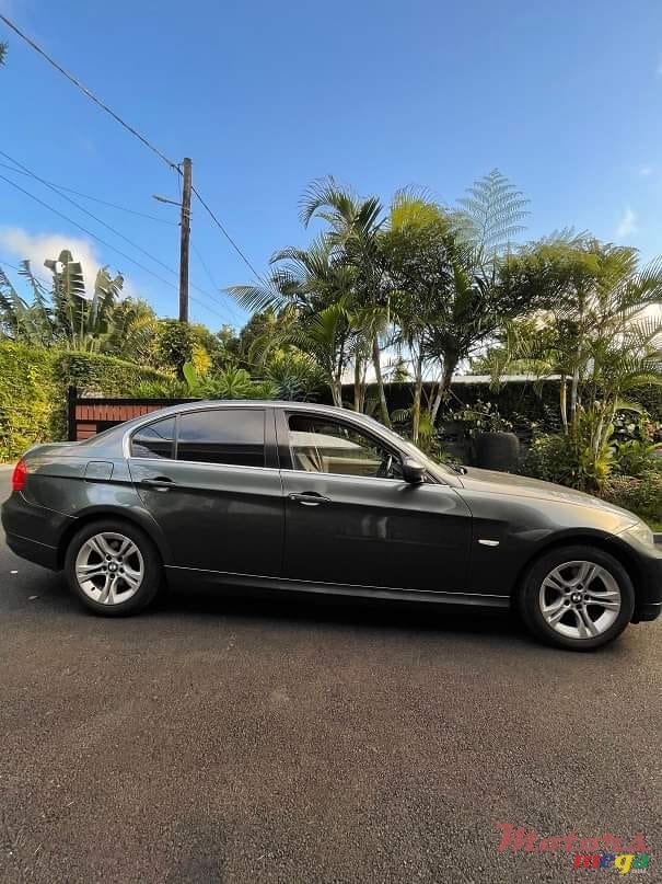 2011' BMW 316 photo #7