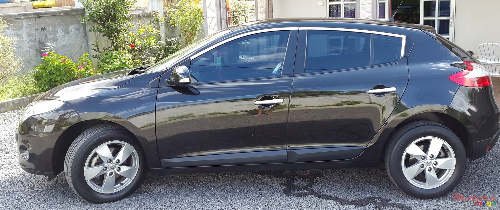 2011' Renault Megane photo #4