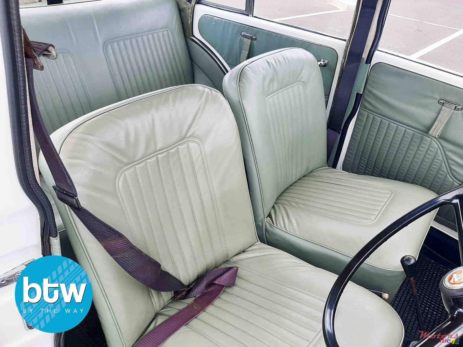 1970' Morris Minor photo #4