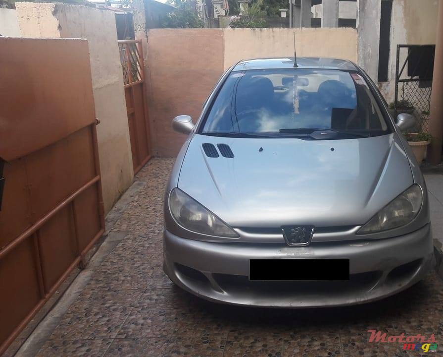 2002' Peugeot 206 photo #5