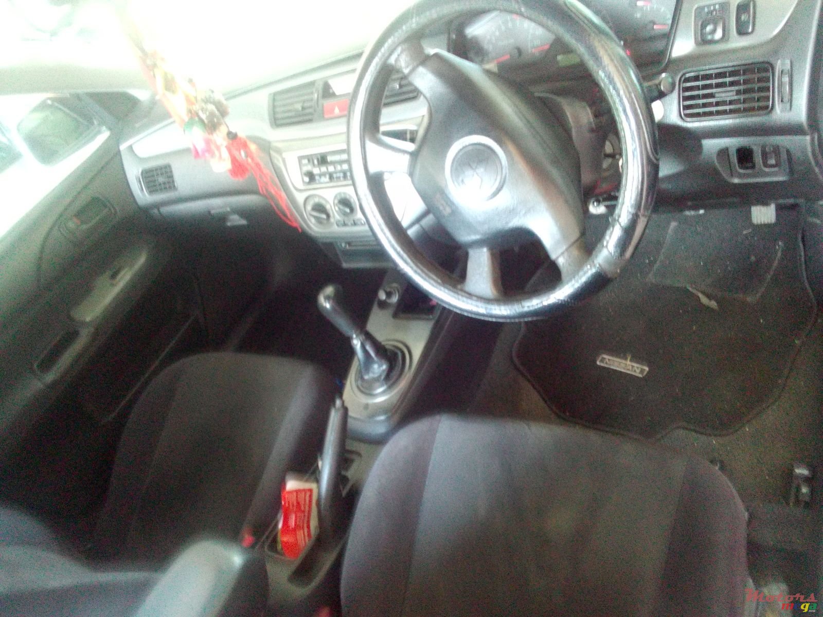 2003' Mitsubishi photo #3