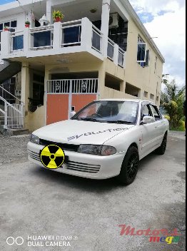 1992' Mitsubishi Lancer photo #1