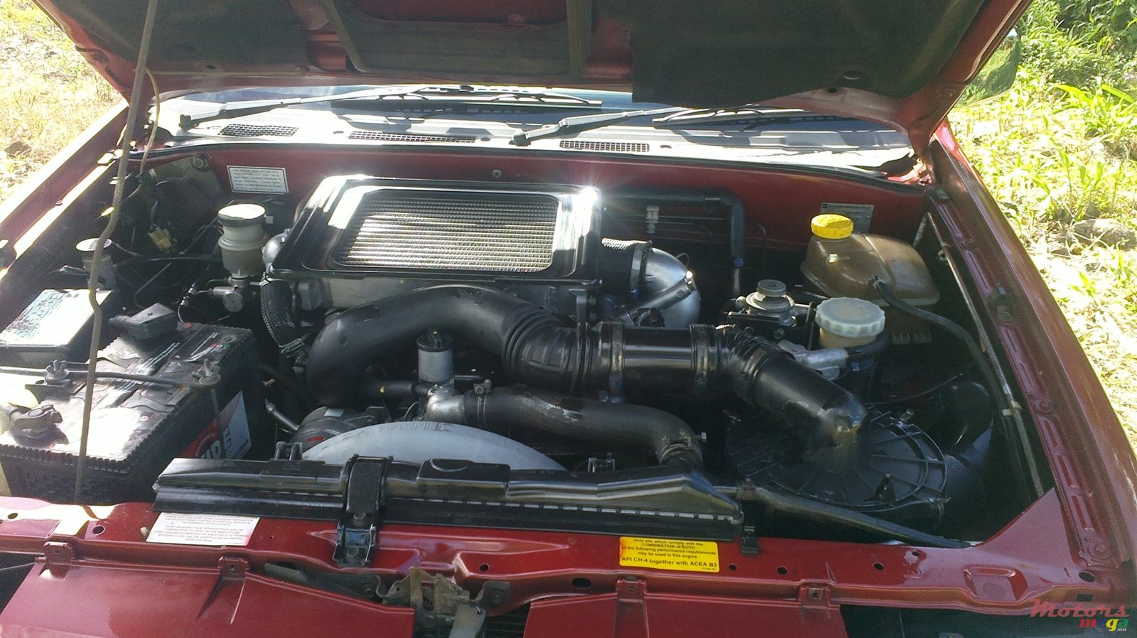 2004' Isuzu 300 TDI LX photo #5