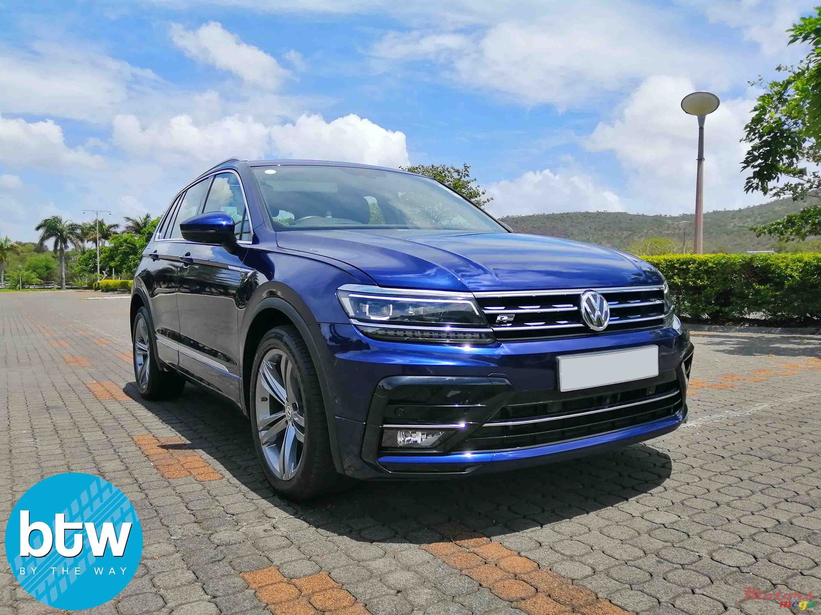 2018' Volkswagen Tiguan RLine TSI photo #1