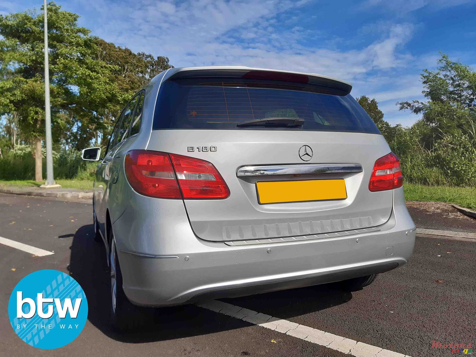 2013' Mercedes-Benz B-Class 180 photo #3