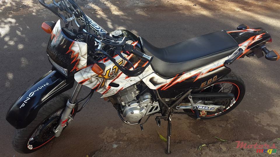 2001' Yamaha photo #3